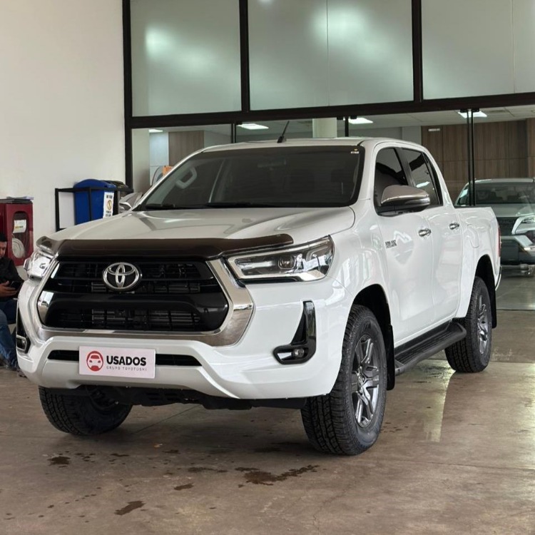 Toyota Hilux D/C 4X4 Srv Mec. 2024 — foto 3